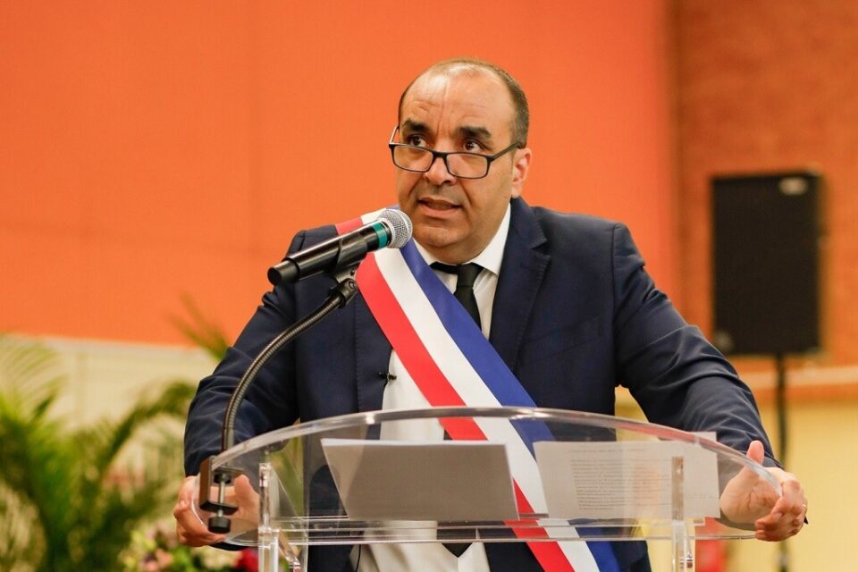 Fatah Aggoune, lors de son élection comme maire de Gentilly